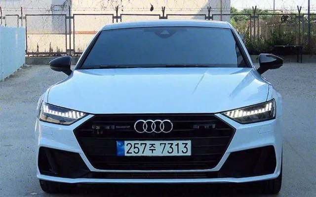 스포티지더볼드 중고차 A7 (4K) 55 TFSI 콰트로 프리미엄 매물 사진 5 - 2022/05 58,376km